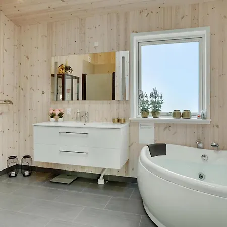 Сasa de vacaciones Gorgeous In Vaeggerlose With Wifi Bøtø By
