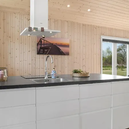 Holiday home 4 Bedroom Gorgeous In Vaeggerlose *