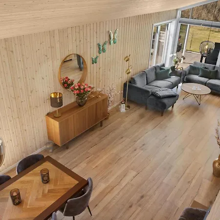 Holiday home 4 Bedroom Gorgeous In Vaeggerlose