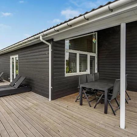 Stunning In Vaeggerlose With Wifi Prázdninový dům Bøtø By