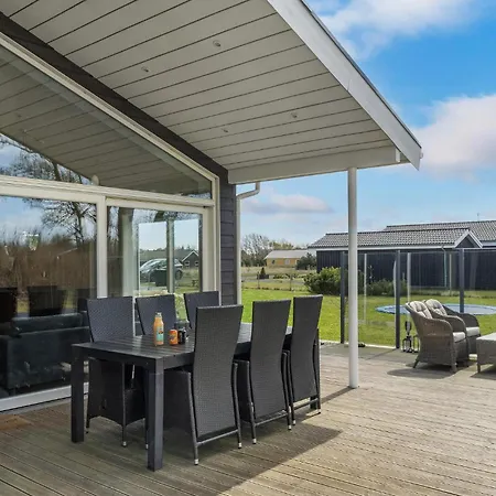 4 Bedroom Gorgeous In Vaeggerlose